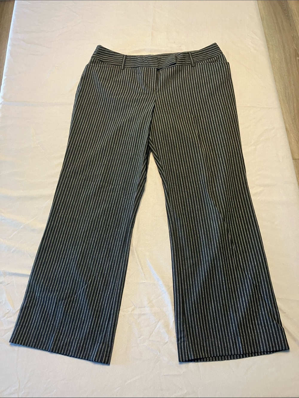 Fashion Bug Black and White Pinstripe Wide-Leg Pants - Vintage